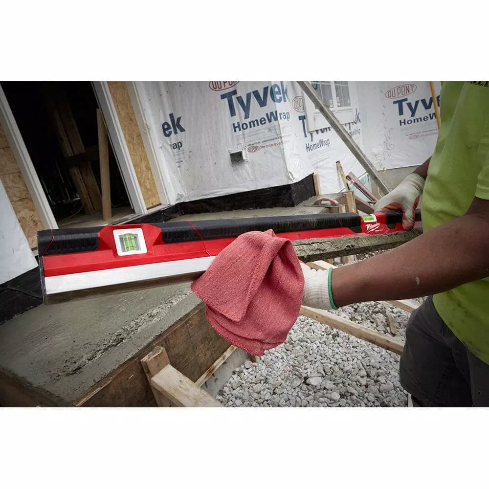 Milwaukee 48 in. Concrete Screed Level, Multi-Functional Magnesium Darby and Level Tool