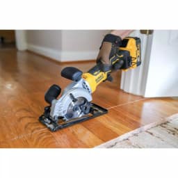 DEWALT 20V MAX ATOMIC Brushless 4-1/2 in. Cordless Circular Saw (Tool-Only) thumbnail 14