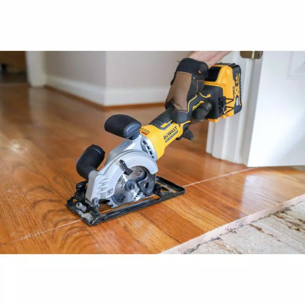 DEWALT 20V MAX ATOMIC Brushless 4-1/2 in. Cordless Circular Saw (Tool-Only)