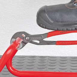 KNIPEX Cobra XXL 22 in. Extra Large Forged Steel Water Pump Pliers thumbnail 3