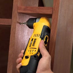 DEWALT 20V MAX Cordless 3/8 in. Right Angle Drill/Driver Kit with 1.3Ah Battery, Charger & Bag thumbnail 12
