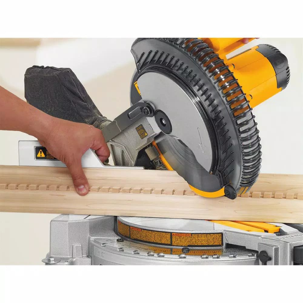 DEWALT 10 in. Corded Compound Miter Saw, 15 Amp