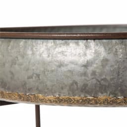 Glitzhome 25.79 in. Galvanized Metal Farmhouse Shelf with Removable Round Tray thumbnail 4
