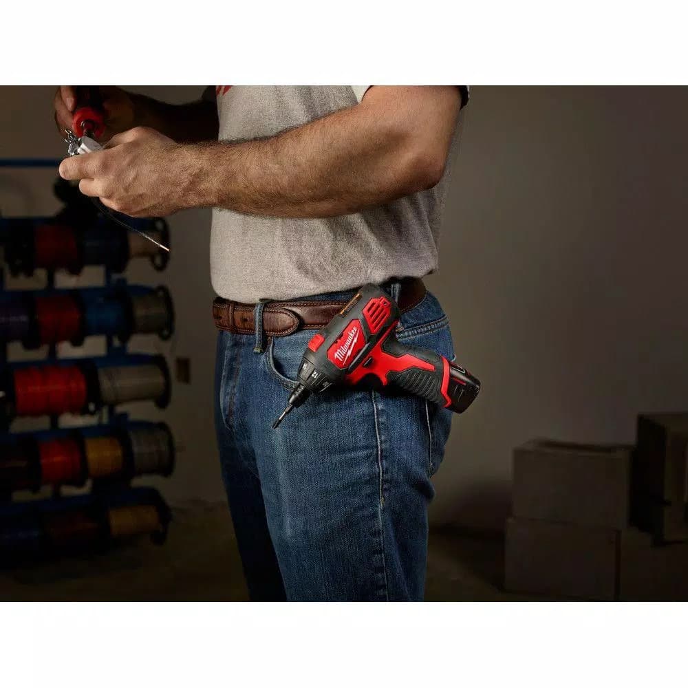 Milwaukee M12 12V Lithium-Ion Cordless 1/4 in. Hex Screwdriver Kit with Two 1.5 Ah Batteries, Charger and Bag