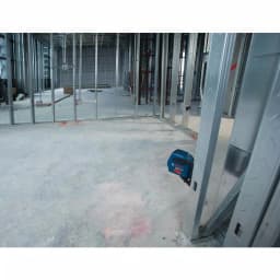 Bosch GLL 50 Self-Leveling Cross-Line Laser Level Kit with BM3 Positioning Device thumbnail 11