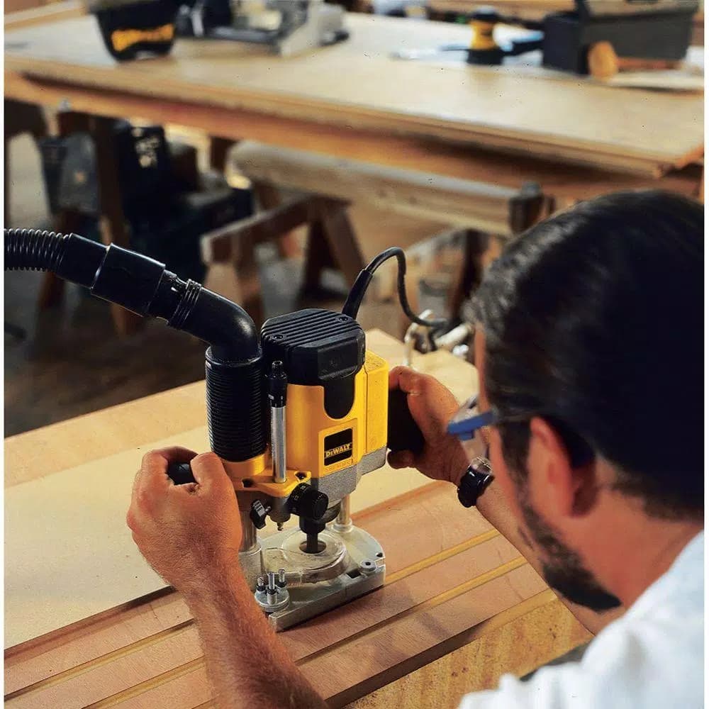 DEWALT DW621 2 HP Electronic Variable Speed Plunge Router