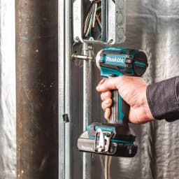 Makita 18V LXT Brushless 4-Speed Impact Driver Kit with 2 2.0 Ah Batteries and Charger thumbnail 4