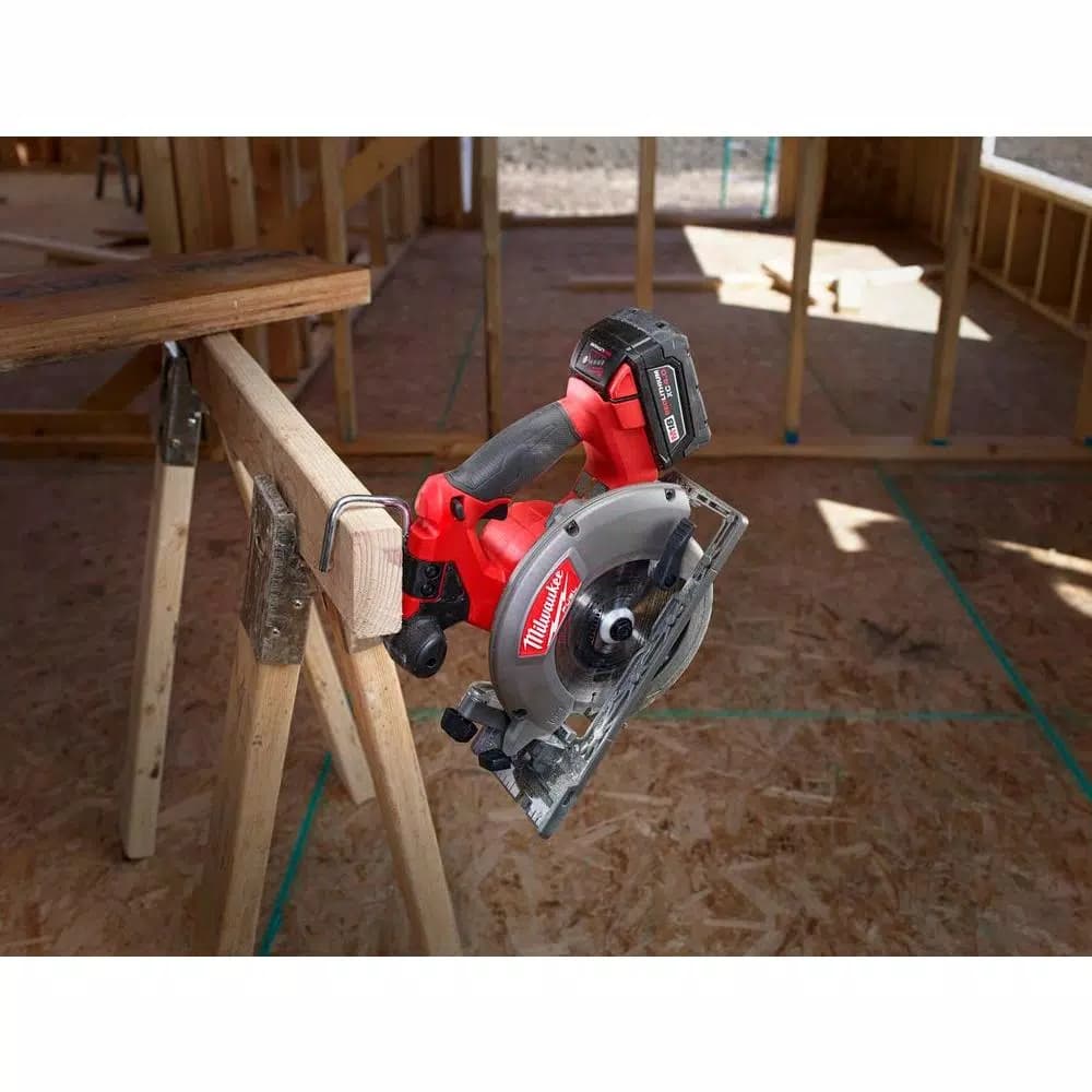Milwaukee M18 FUEL 6-1/2 in. Brushless Cordless Circular Saw Kit with (2) 5.0 Ah Batteries & Charger