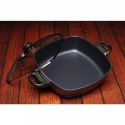 Swiss Diamond 5 Qt. Nonstick Square Cast Aluminum Casserole Dish with Glass Lid thumbnail 3