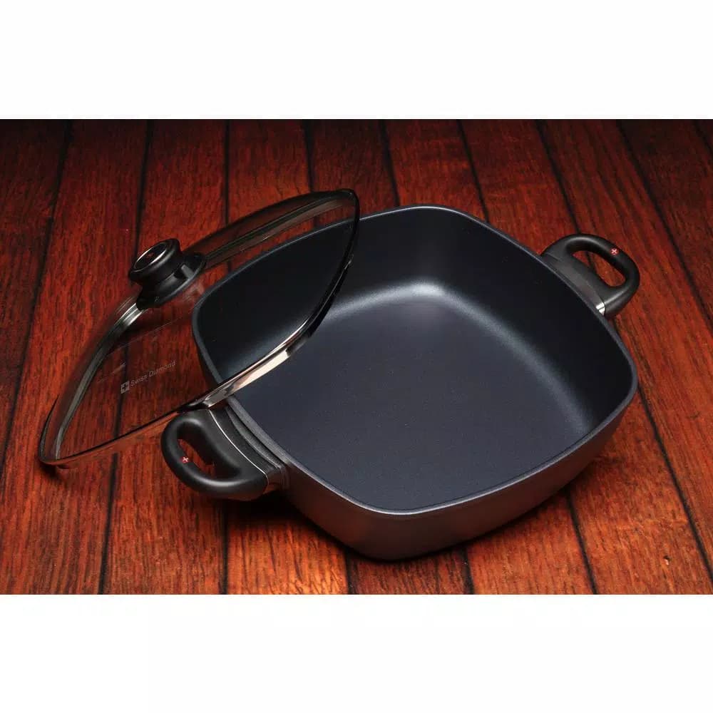 Swiss Diamond 5 Qt. Nonstick Square Cast Aluminum Casserole Dish with Glass Lid