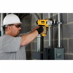 DEWALT 1/2 in. 10 Amp VSR Mid-Handle Grip Hammer Drill Kit thumbnail 8