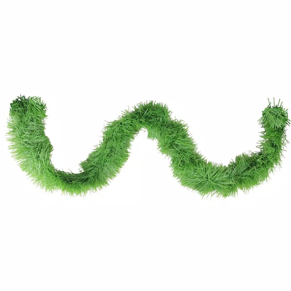 Northlight 50 ft. Unlit Green Mountain Pine Artificial Christmas Garland, 8-Ply PVC