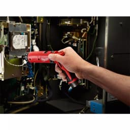 Milwaukee M4 4V REDLITHIUM 2.0 Ah Lithium-Ion Battery Pack thumbnail 4