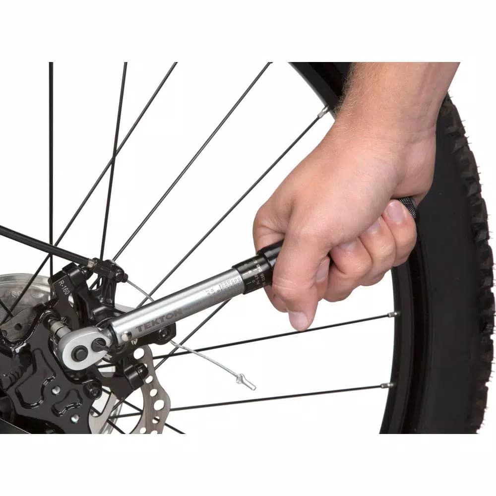 TEKTON 1/4 in. Drive Dual-Direction Click Torque Wrench, 10-150 in./lb.