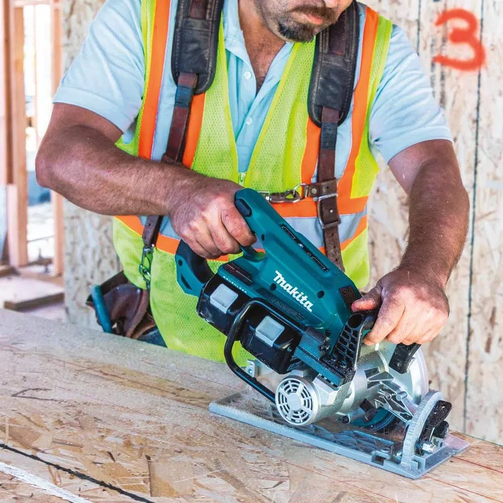 Makita X2 LXT 36V Brushless 7-1/4 in. Rear Handle Circular Saw Kit with 2 5.0Ah Batteries