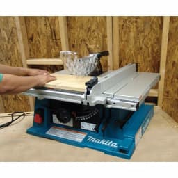 Makita 10 in. 15 Amp Corded Contractor Table Saw with 25 in. Rip Capacity thumbnail 8