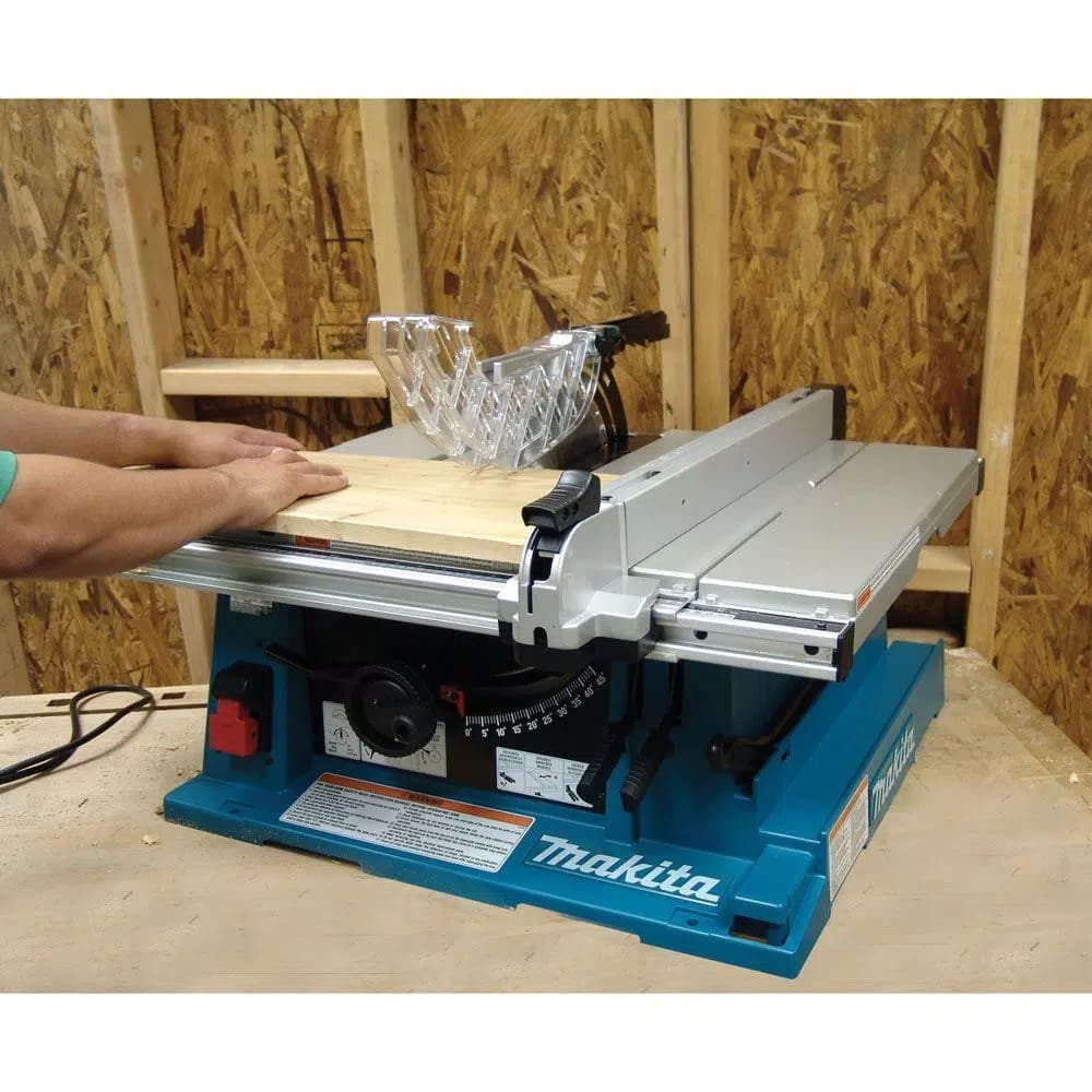 Makita 10 in. 15 Amp Corded Contractor Table Saw with 25 in. Rip Capacity