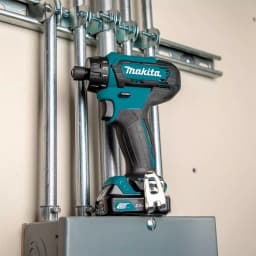 Makita 12V max CXT Cordless 1/4 in. Hex Screwdriver Kit, 2.0Ah thumbnail 4