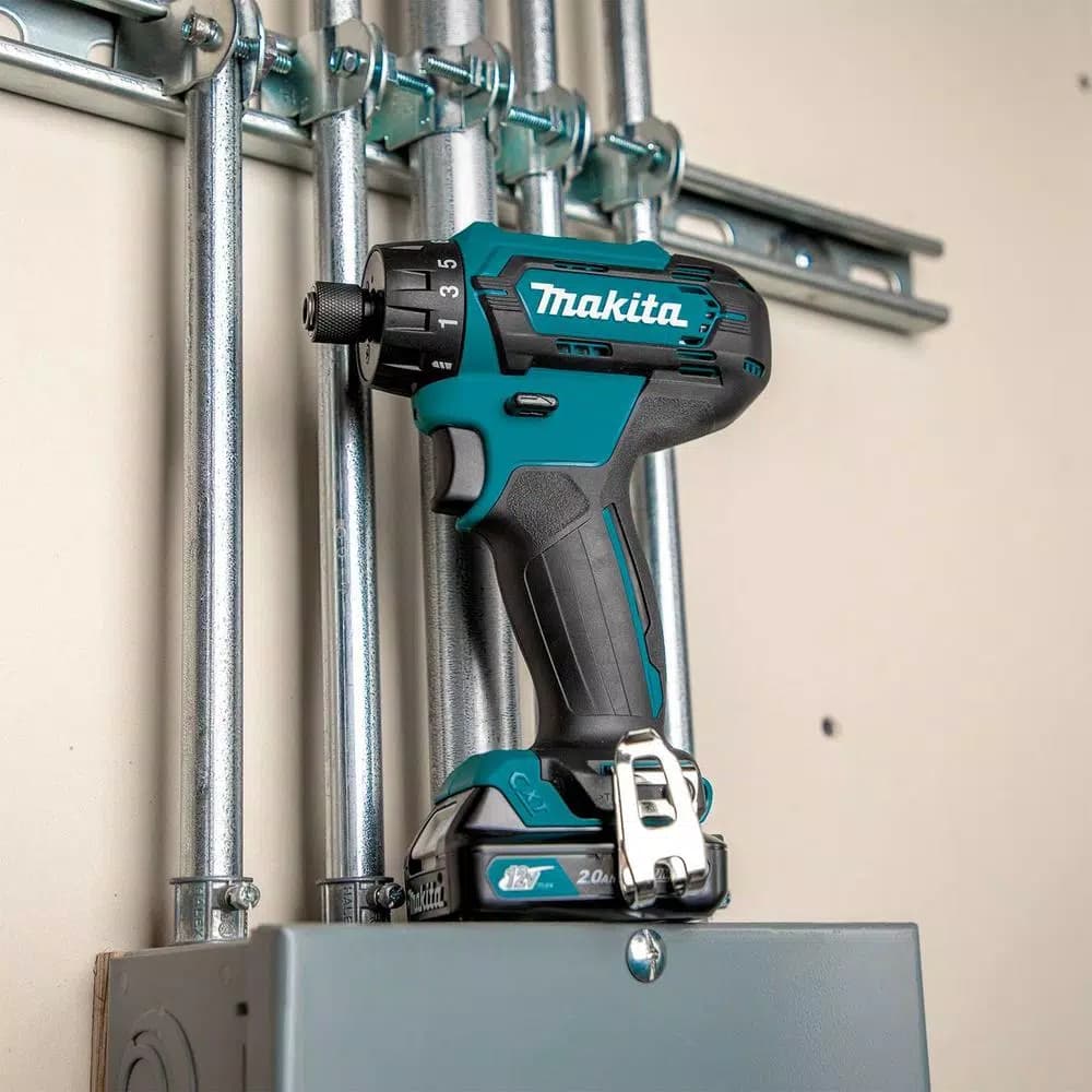 Makita 12V max CXT Cordless 1/4 in. Hex Screwdriver Kit, 2.0Ah
