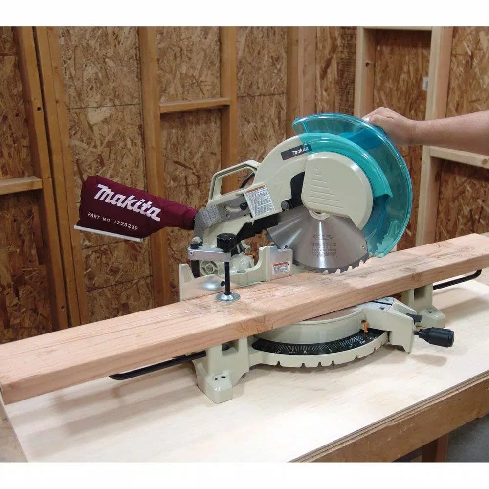 Makita 12 in. 15 Amp Corded Single-Bevel Compound Miter Saw with 40T Carbide Blade