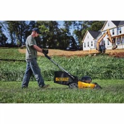 DEWALT 20 in. 20V MAX Cordless Walk Behind Push Lawn Mower with (2) 5.0 Ah Batteries and Charger thumbnail 2