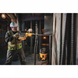 DEWALT 60V MAX FLEXVOLT Cordless Brushless 2 in. SDS MAX Combination Rotary Hammer Kit with (2) 12.0Ah Batteries thumbnail 7