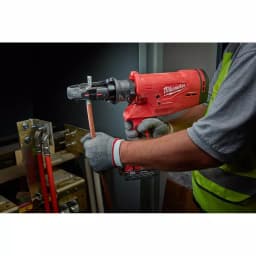 Milwaukee M18 FORCE LOGIC 750 MCM Cordless Crimper Kit with EXACT Copper U-Style Dies thumbnail 11