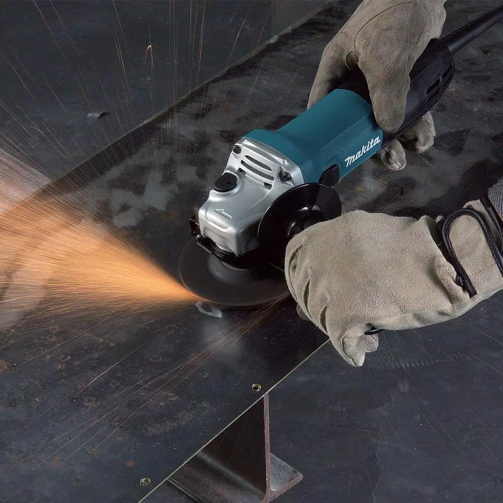 Makita 4 in. Corded Angle Grinder, 6 Amp, 11,000 RPM with Grinding Wheel and Hard Case