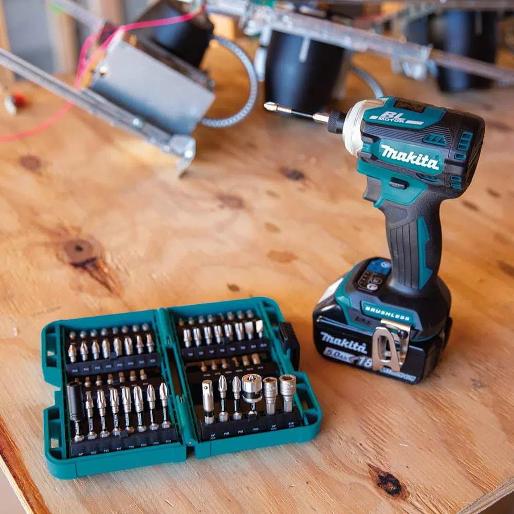 Makita ImpactXPS 60-Piece Impact Rated Bit Set, Hex Shank Alloy Steel Screwdriver Bits