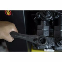 Crescent X6 4-in-1 Black Oxide Spline Ratcheting SAE Wrench Set, 2-Piece thumbnail 2