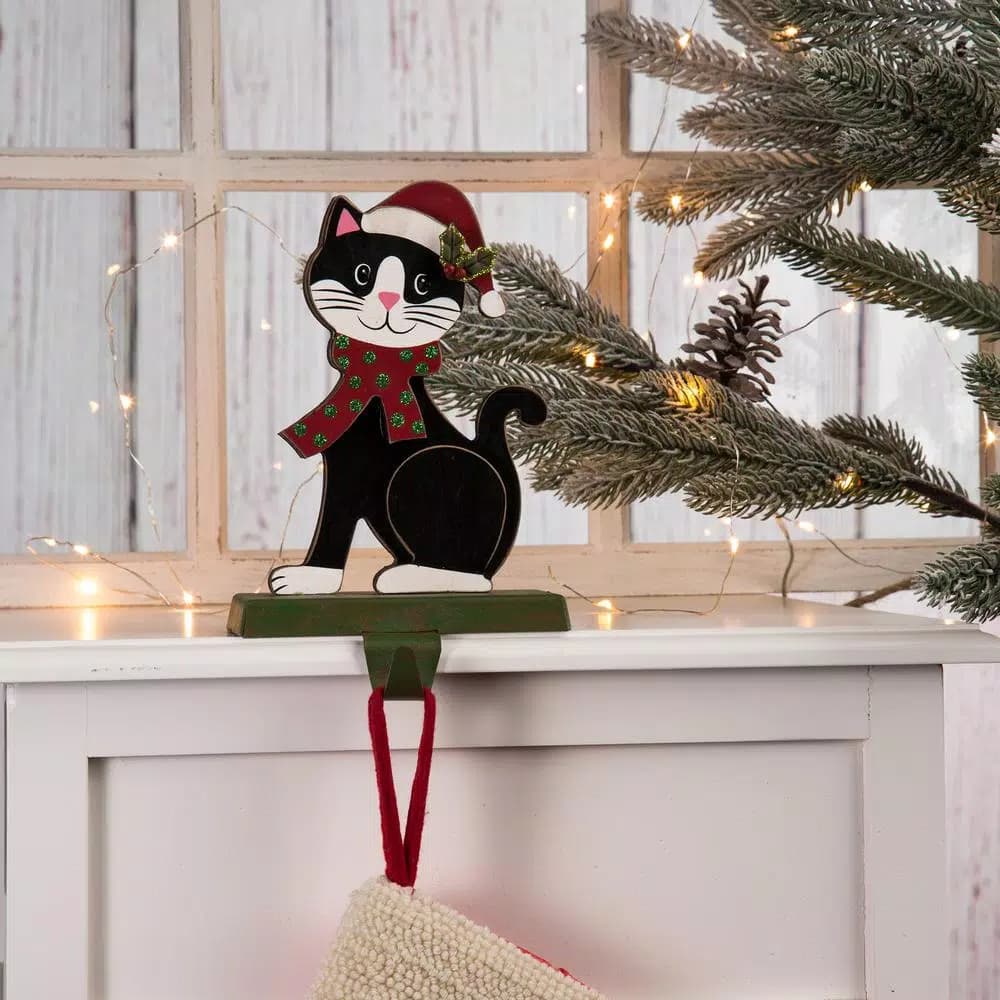 Glitzhome 7.76 in. Wooden Metal Cat Christmas Stocking Holder