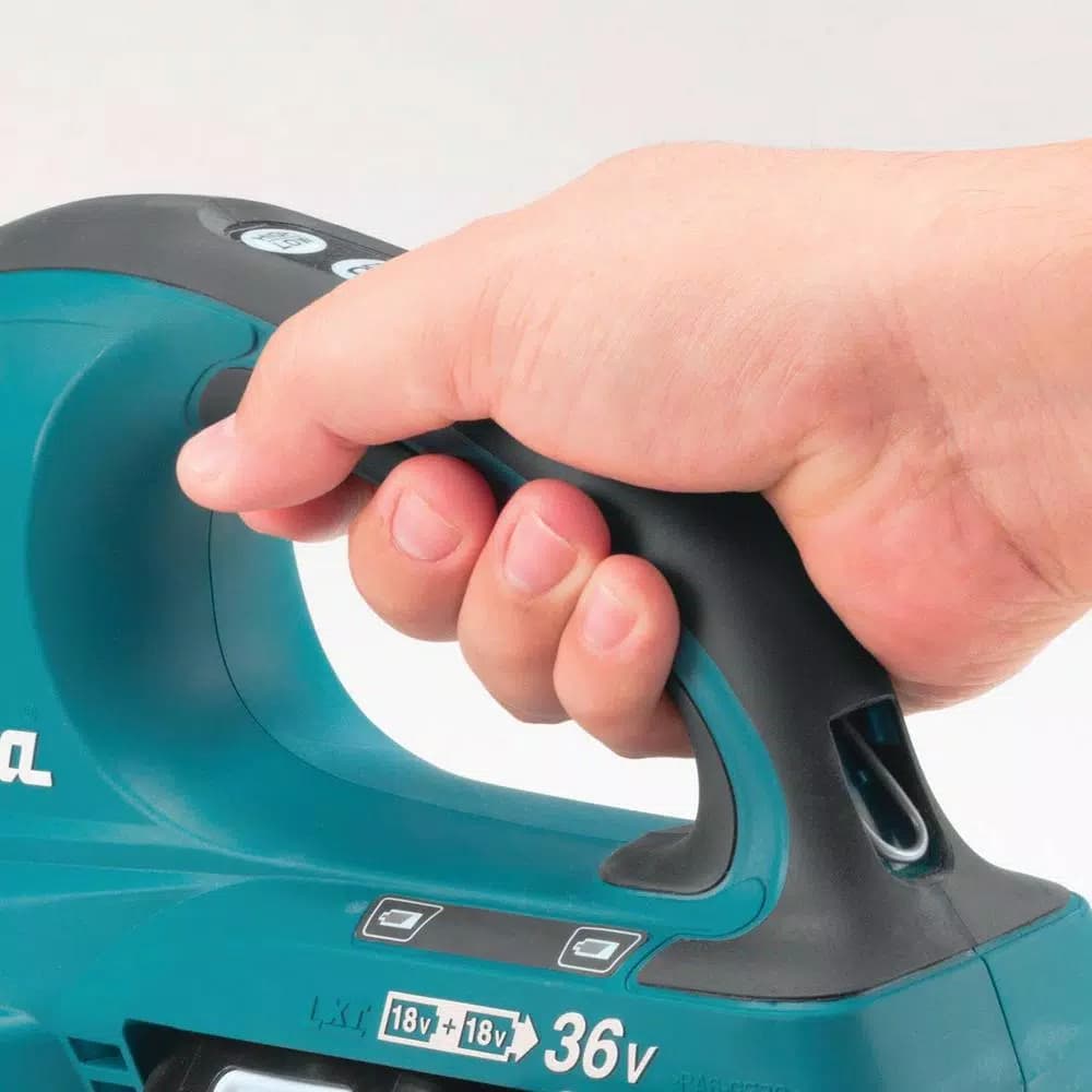Makita 36V (18V x2) LXT Lithium-Ion Cordless Blower Kit with (2) 5.0Ah Batteries and Dual Port Charger