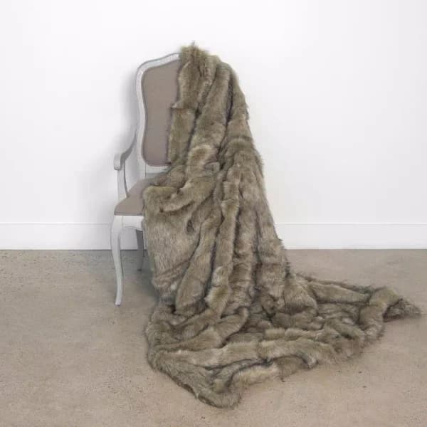 Best Home Fashion Tawny Fox Faux Fur Throw Blanket, 58 in. x 84 in., Southwestern Style
