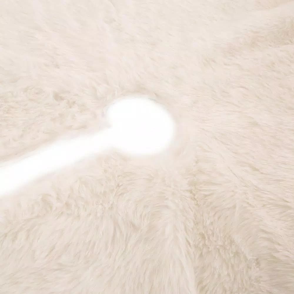 Glitzhome 48 in. White Plush Faux Fur Christmas Tree Skirt