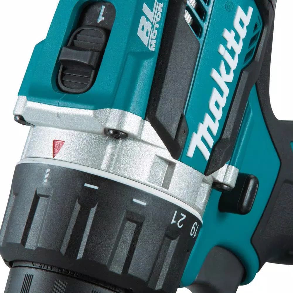 Makita 18V LXT Brushless 1/2 in. Driver-Drill Kit with Two 5.0 Ah Batteries, Charger, and Bag