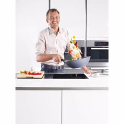 Woll Professional 12.5 in. Cast Aluminum Non-Stick Wok thumbnail 2
