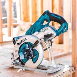 Makita X2 LXT 36V Brushless 7-1/4 in. Rear Handle Circular Saw Kit with 2 5.0Ah Batteries thumbnail 3