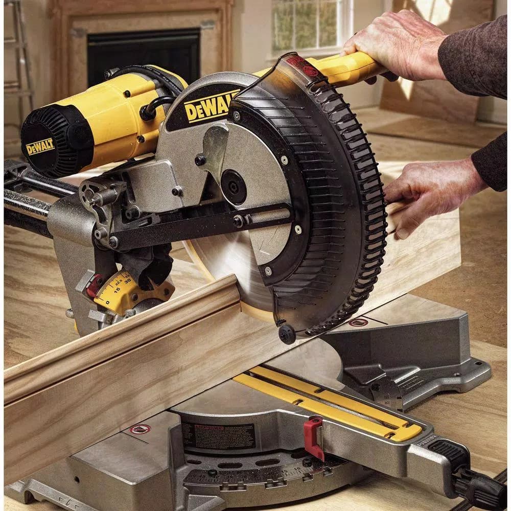 DEWALT DWS709 12 in. Dual Bevel Sliding Compound Miter Saw, 15 Amp