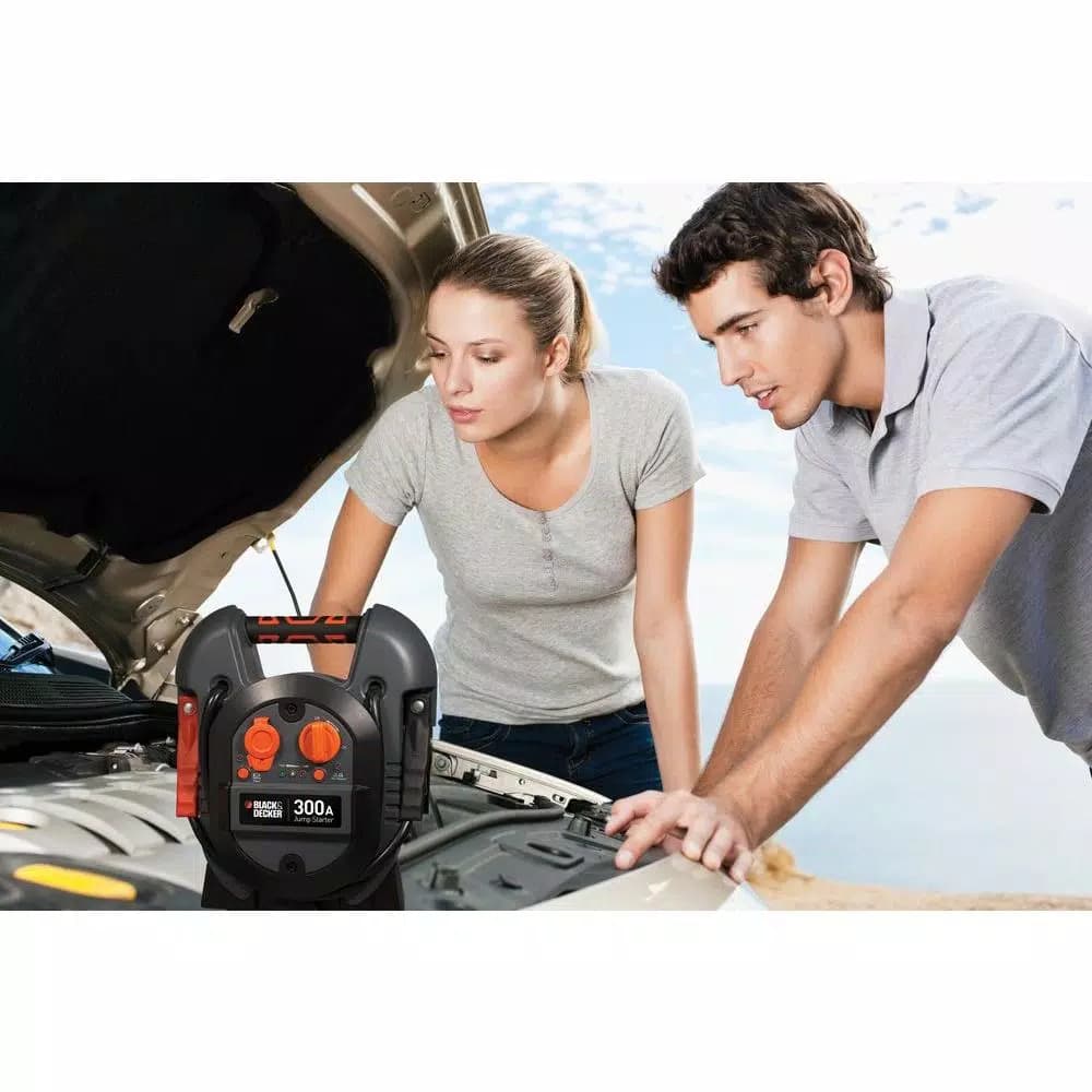 BLACK+DECKER BLACK + DECKER J312B 600 Peak Amp Portable Jump Starter with LED Worklight