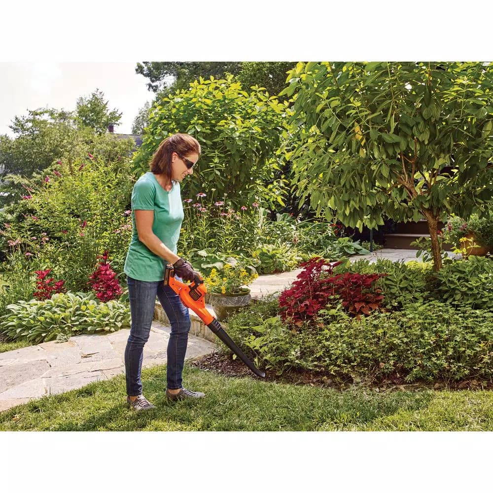 BLACK+DECKER 20V MAX Cordless String Trimmer & Edger Kit with (2) Batteries, Charger, and Bonus Leaf Sweeper