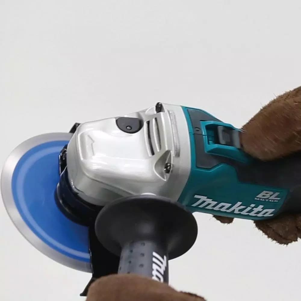 Makita 18V LXT Brushless Cordless 4-1/2"/5" Angle Grinder with Electric Brake (Tool Only)