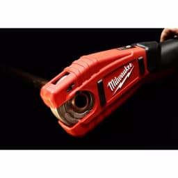 Milwaukee M12 12V Lithium-Ion Cordless Copper Tubing Cutter Kit with 1.5 Ah Battery and Charger thumbnail 7