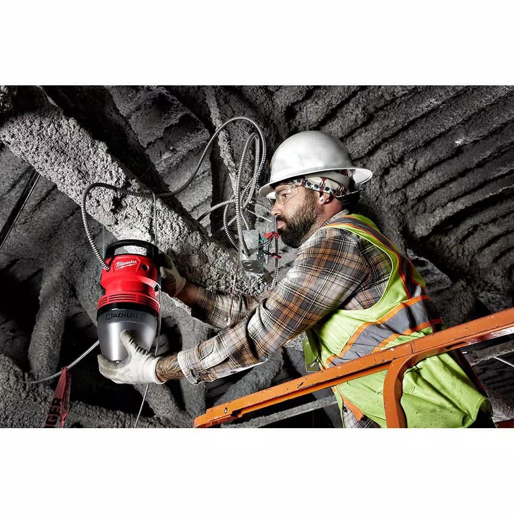 Milwaukee RADIUS 70W LED Temporary Site Light, 7,700 Lumens