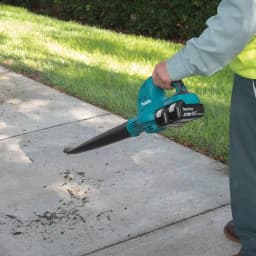 Makita 36V (18V x2) LXT Lithium-Ion Cordless Blower Kit with (2) 5.0Ah Batteries and Dual Port Charger thumbnail 10