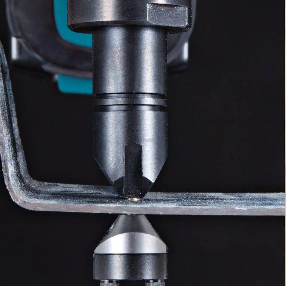 Makita 18V LXT Cordless 16-Gauge Nibbler Tool Only (XNJ01Z)