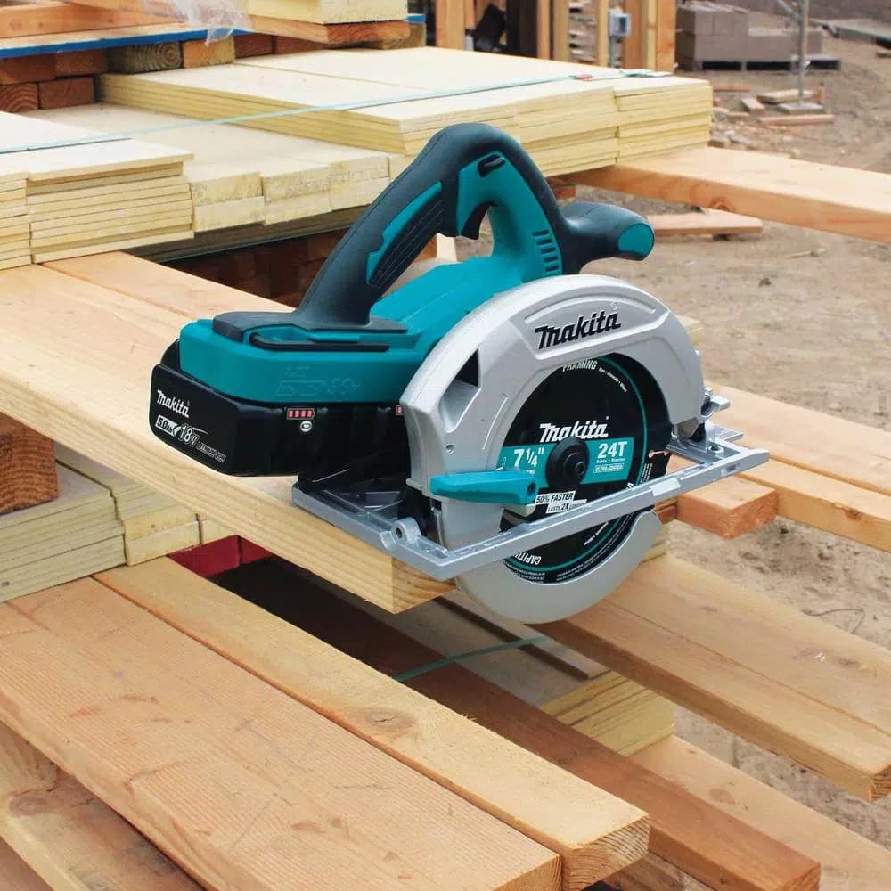 Makita 36V X2 LXT Cordless 7-1/4 in. Circular Saw Kit with (2) 5.0Ah 18V Batteries and Charger