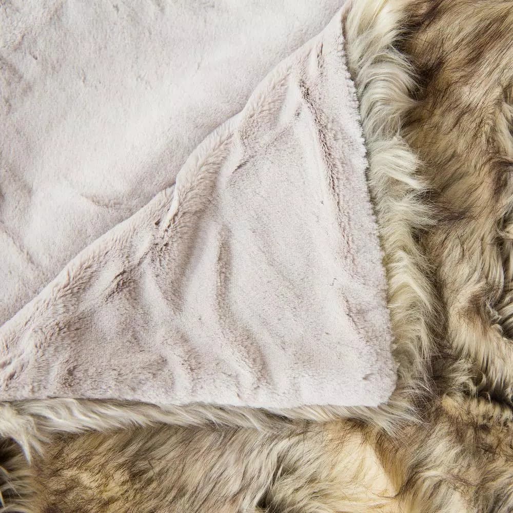 Best Home Fashion Kitt Fox Faux Fur Throw Blanket, 54 in. x 36 in., Grey and Ivory