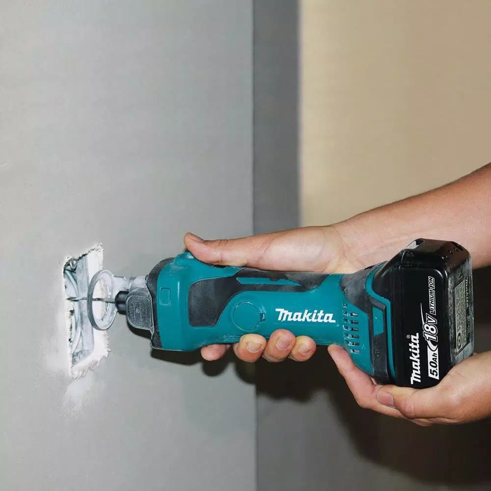 Makita 18V LXT Cordless Cut-Out Tool Kit with 5.0 Ah Battery and Charger