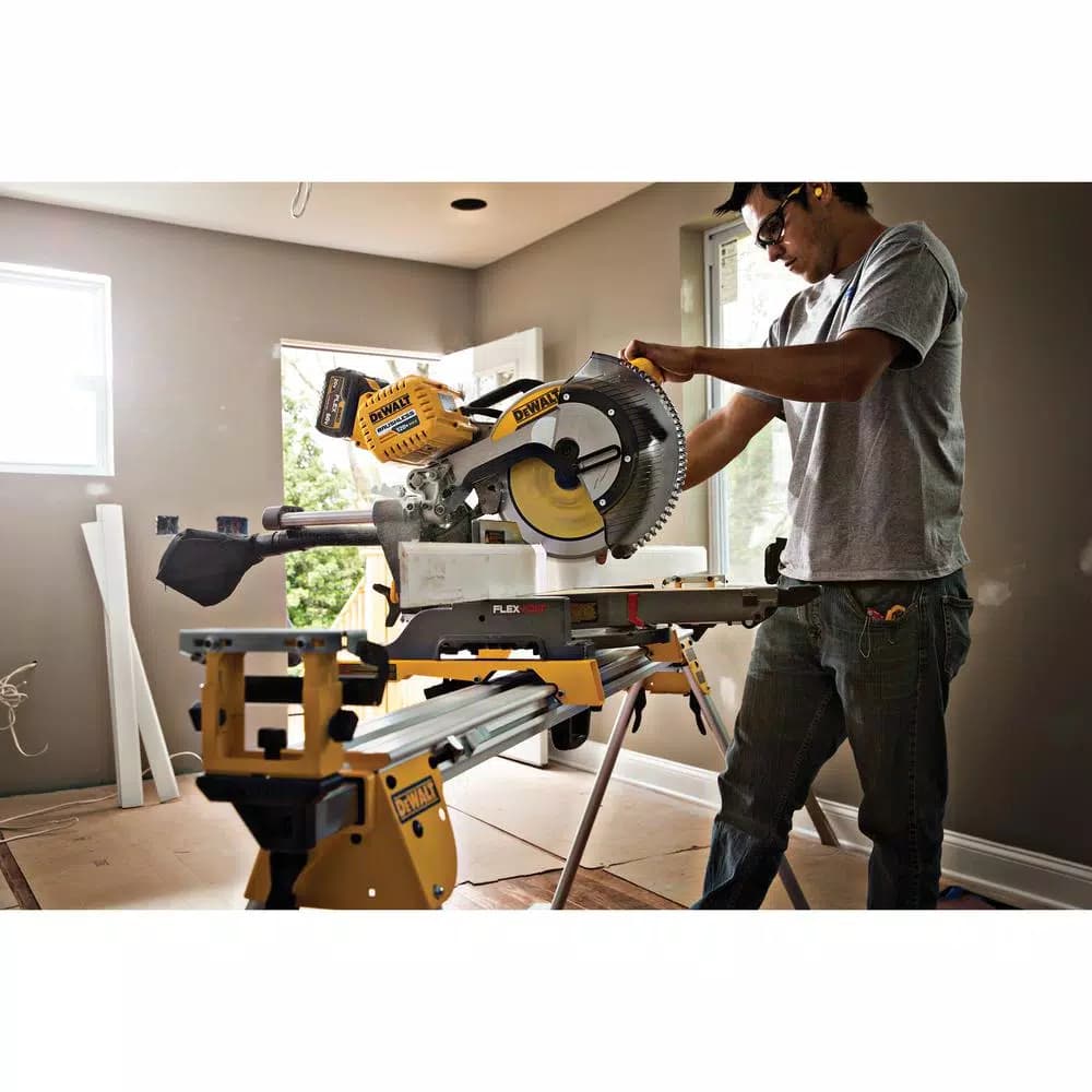 DEWALT 12 in. FLEXVOLT Brushless Sliding Compound Miter Saw Kit with Rolling Stand