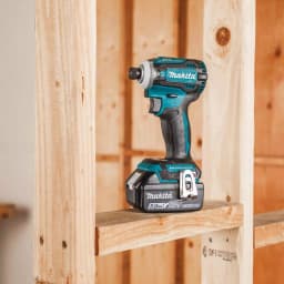 Makita 18V LXT Brushless 4-Speed Impact Driver Kit with ImpactXPS Socket Adapter and Bit Set thumbnail 4